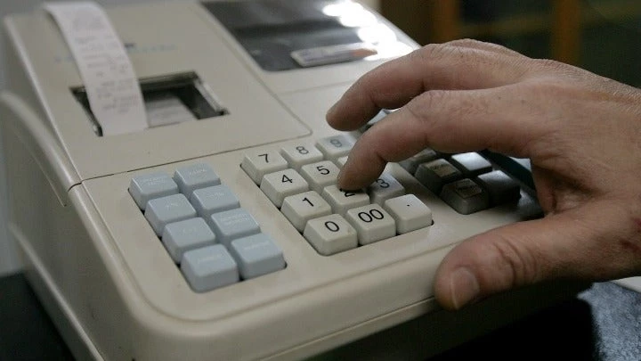 Ικανοποίηση των «ιθαγενών» για τα ψίχουλα 6 μηνών του Α.Τσίπρα – Δηλώσεις…